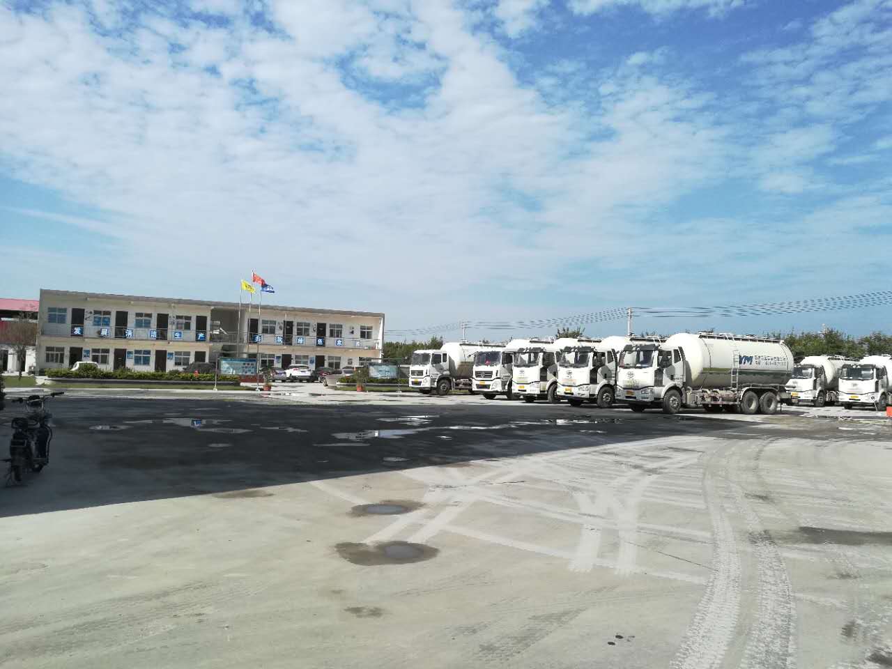 年产30万吨干粉砂浆搅拌站