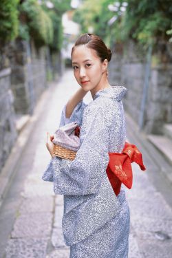 《善良的嫂子5中字》
